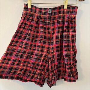 Caroline Little Vintage Red Plaid Women's Casual Shorts Best Fits XS